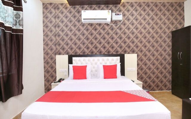OYO 14529 The Sitara Hotel