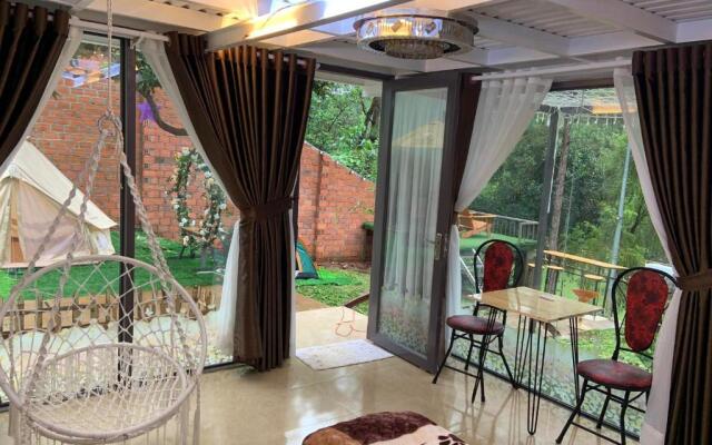 Lake View Homestay