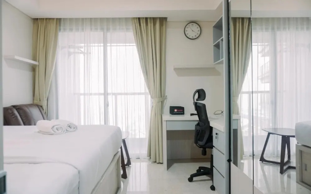 Homey And Warm Studio At 28Th Floor Gold Coast Apartment – Guest Rooms – Jakarta