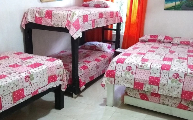 Room in Guest Room - Green Sea Inn San Luis Harmony Hall Hill