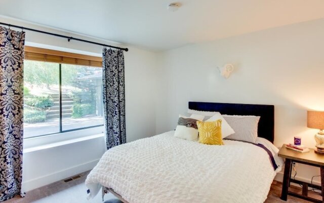 Chic Highlands Hideaway