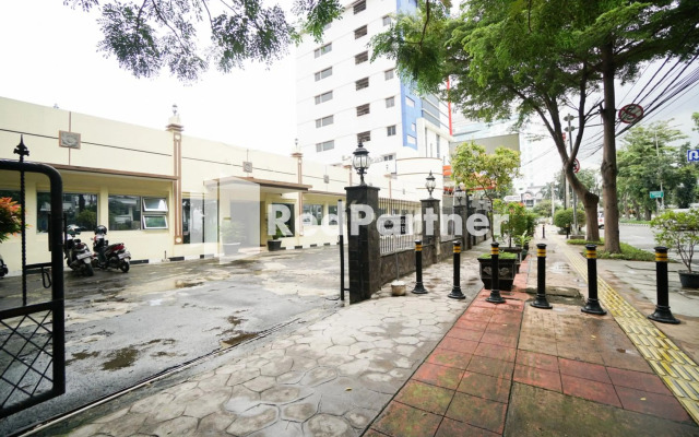 OYO 90853 Hotel Borobudur Kemayoran Syariah