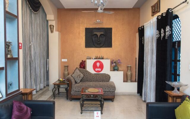 OYO Home 12830 Charming 3BHK