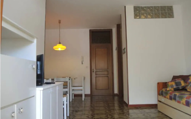 Spacious Flat Near Pluto Beach