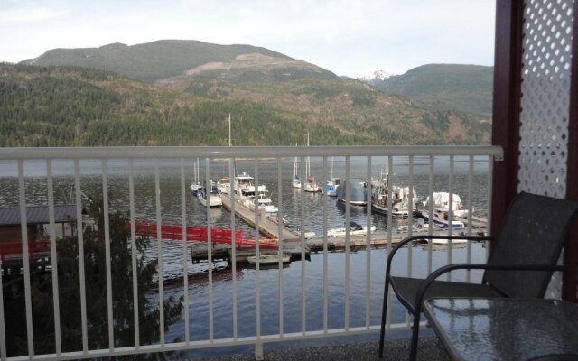 Bathgate Resort and Marina