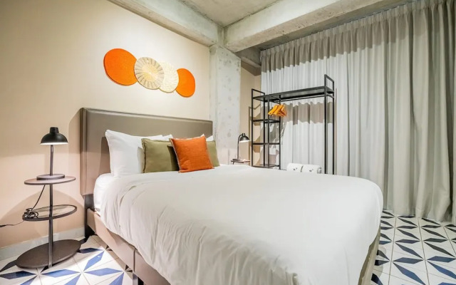 w Stylish 2BR in Plaza Herrera
