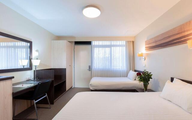 ibis Styles Canberra Tall Trees