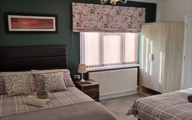 Room-family Room With Private Bathroom