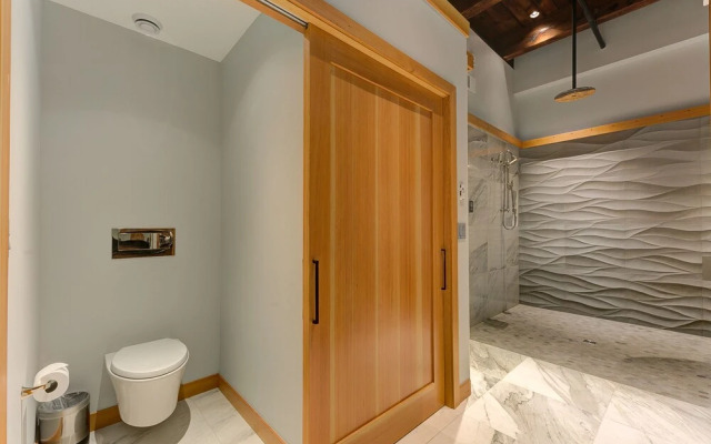 Exquisite 3BDR Penthouse in Downtown TC