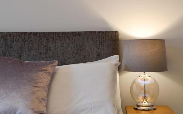 Grosvenor House Apt 3