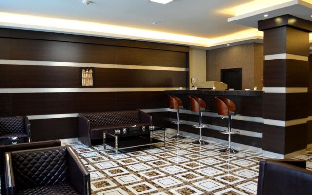 Tilal Almadina Hotel & Suites