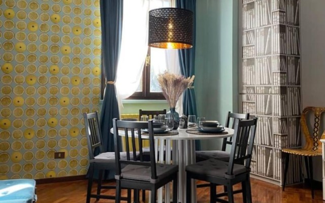 Design Villa With Parking, Navigli Area, Milan