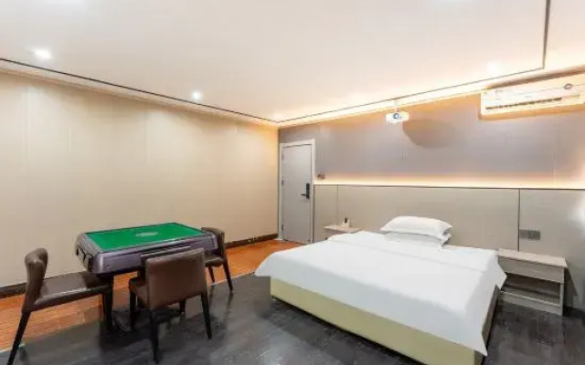 Nanchang Yiman Hotel (Qingshan Lake Wanda Plaza store)