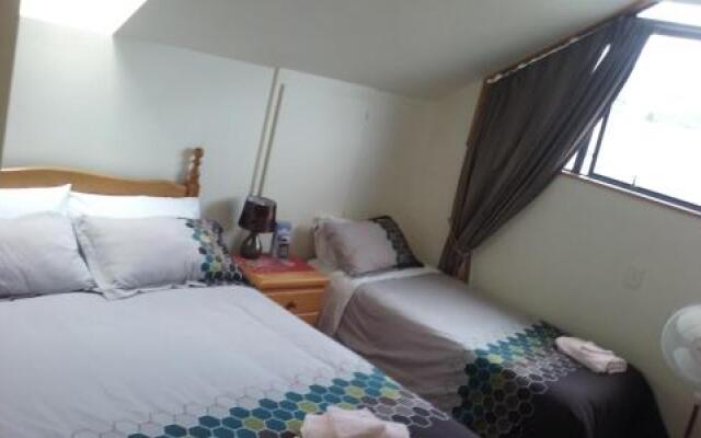 Cromwell Bed & Breakfast