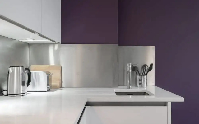 Stylish Executive Apartment in Reading