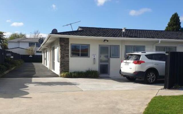 Rose Apartments Unit 1 Central Rotorua-Accommodation&Spa