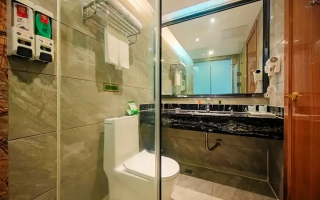 Vienna Hotel Guangdong Dongguan East Bus Station