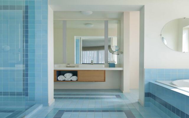 Beverly Laurel Hotel at West Hollywood