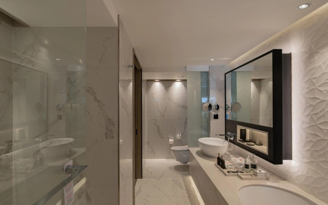 Kwetu Nairobi, Curio Collection By Hilton