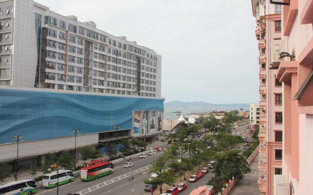 Marimari Marina Service Condo