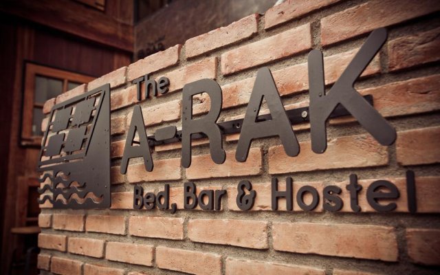 The Arak Bed Bar and Hostel