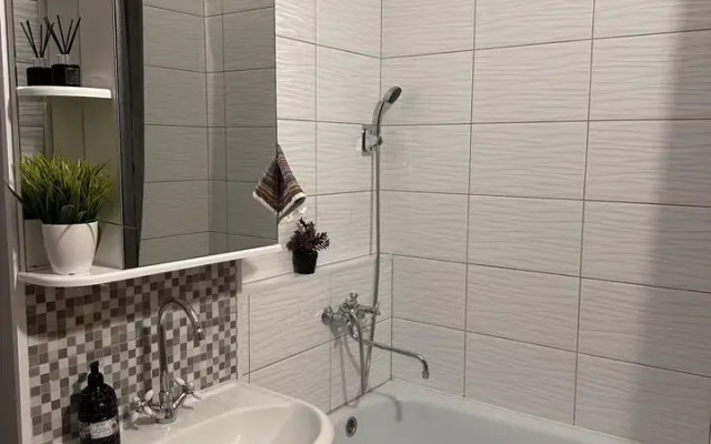 Cozy Apartment on Moderakha street 6