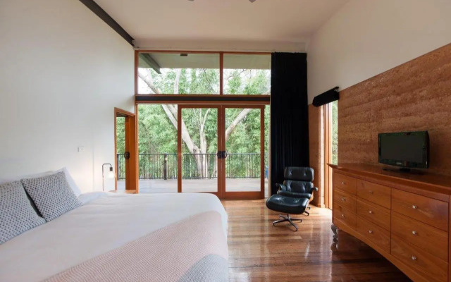 Elements - Echuca Holiday Homes