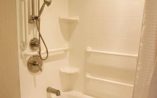 Courtyard by Marriott Asheville Airport