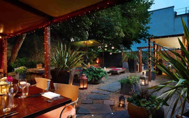 Berkeley Square Hotel