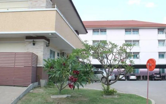 Vanarom Hotel