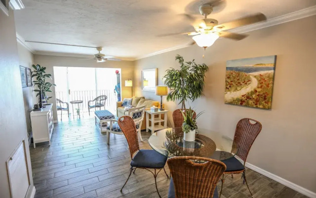 Castle Beach 402