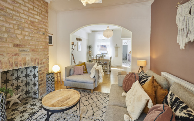 Host Stay Luna Terrace