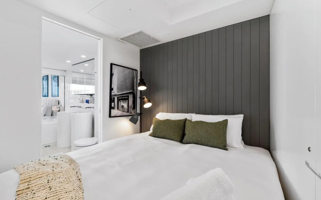 The Oracle Resort Broadbeach - GCLR