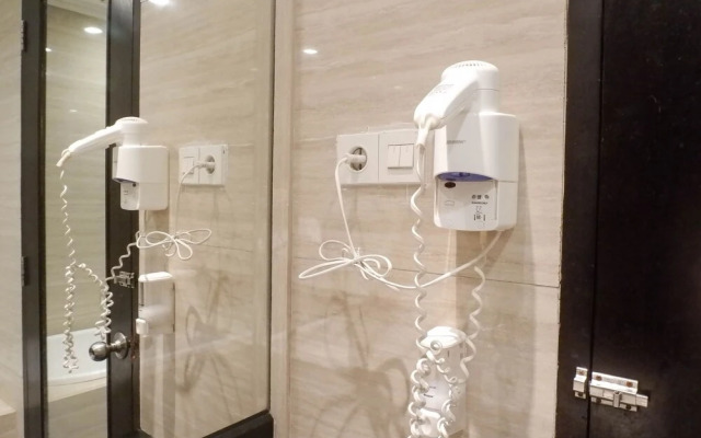 Luxurious and Relaxing 1BR Apartment at Prime Royal Residence