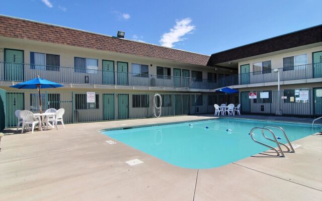 Motel 6 Farmington, NM