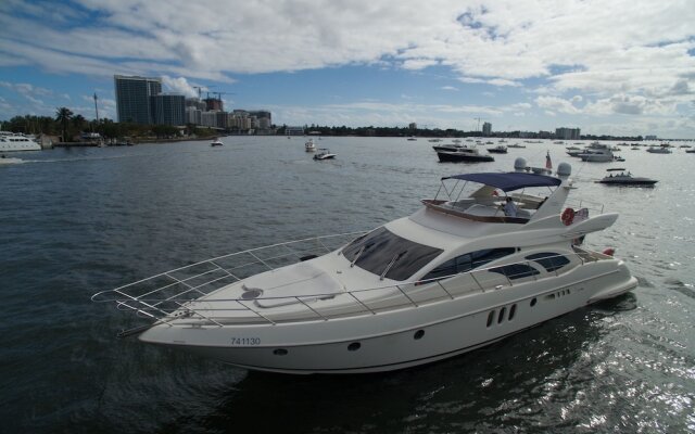 Miami Beach Luxury Yacht Charters