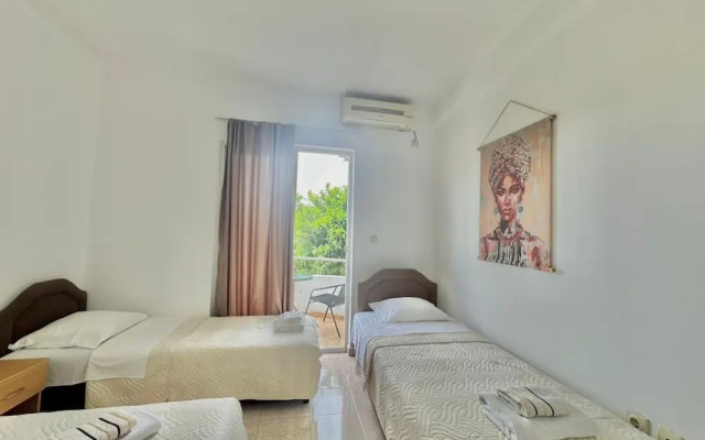 B&M Holiday Rooms