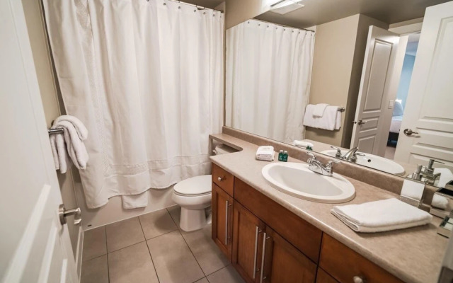 Downtown Condo at Waterscapes