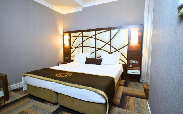 The Grand Mira Hotel
