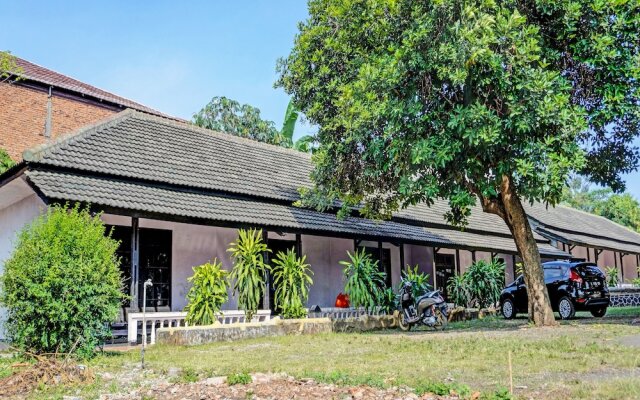 SPOT ON 91798 Hotel Grand Mutiara