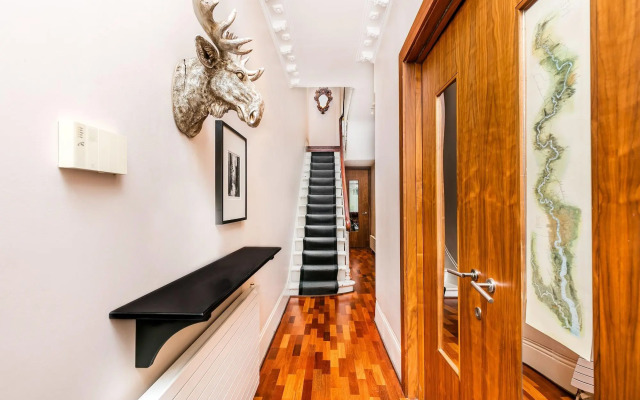 Muse Haus Riverside