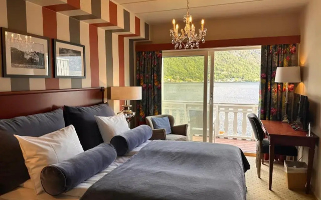 Hofslund Fjord Hotel