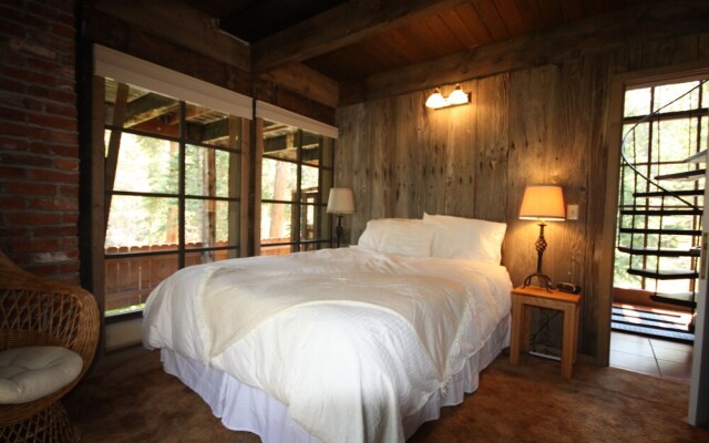 Breckenhaus 2 Bedroom Cabin