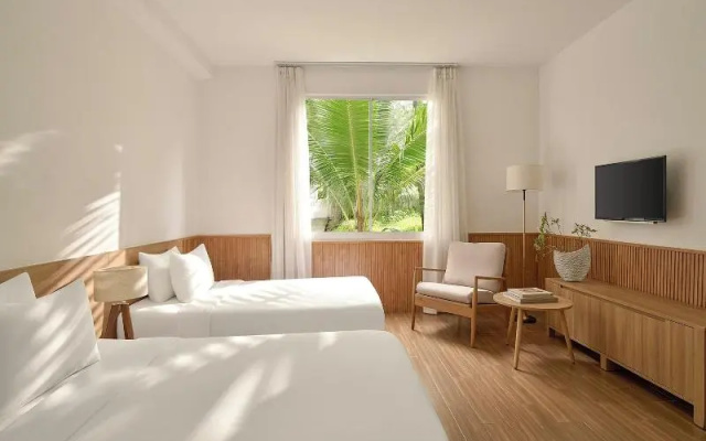 Palace Long Hai Resort – Guest Rooms – Ba Ria