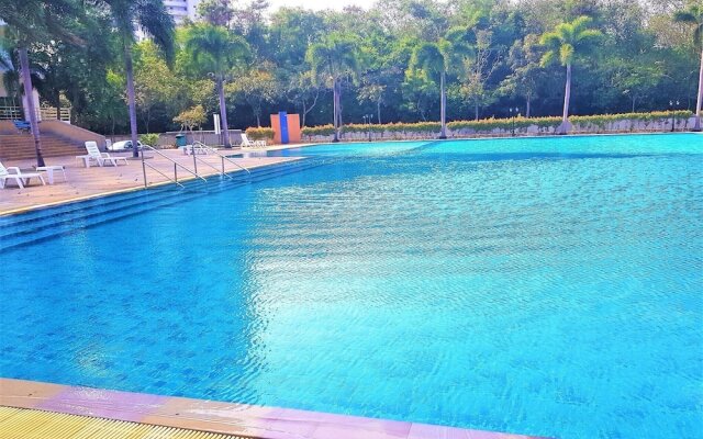 30th Floor Beach Condo With Stunning sea Views