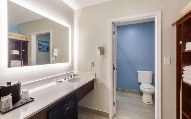 Ogunquit River Inn & Suites
