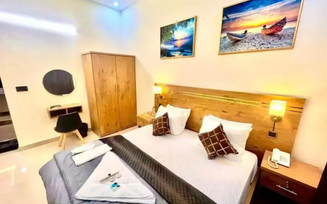BNB Royal Galaxy Family Hotel