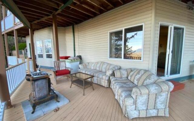 Mountain View Two Bedroom Suite