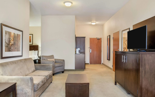 Ramada by Wyndham Lac La Biche