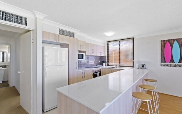 Premiere Apartments -HR Surfers Paradise
